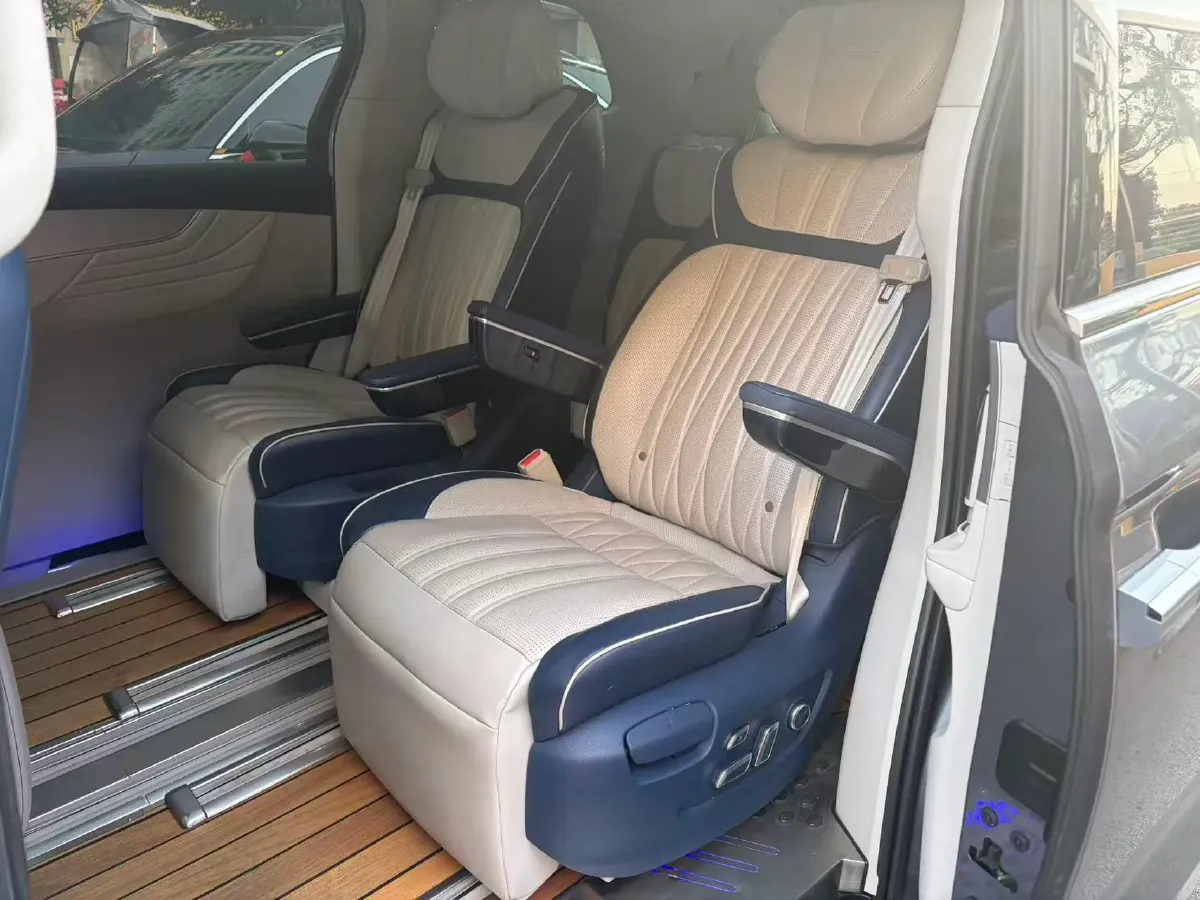 2022 Roewe iMAX8 2.0T 234HP L4 8AT,autocango,china used car exporter,china ev exporter,chinese used car exporter,chinese used ev exporter