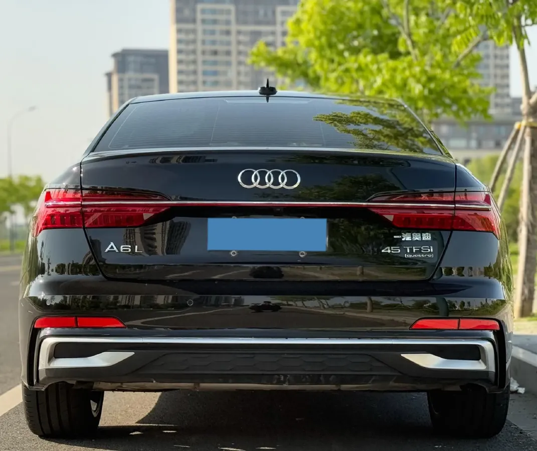 2021 Audi A6L 2.0T 224HP L4 7DCT,autocango,china used car exporter,china ev exporter,chinese used car exporter,chinese used ev exporter