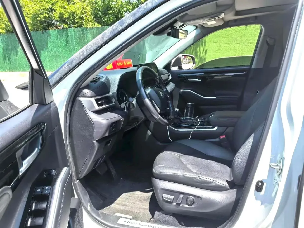 2022 Toyota Highlander 2.0T 248HP L4 8AT,autocango,china used car exporter,china ev exporter,chinese used car exporter,chinese used ev exporter