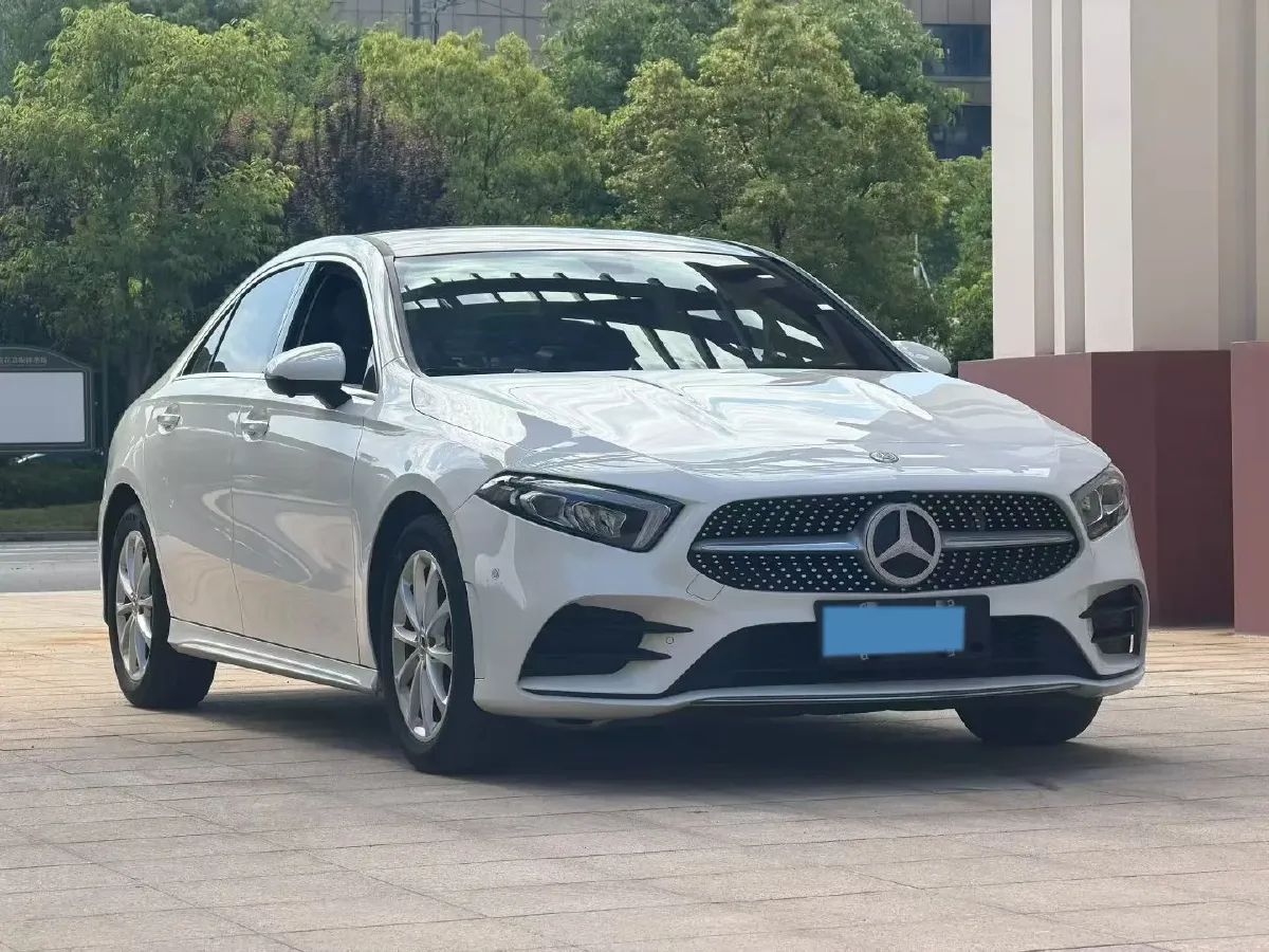 2021 Mercedes-Benz A Class 1.3T 163HP L4 7DCT,autocango,china used car exporter,china ev exporter,chinese used car exporter,chinese used ev exporter