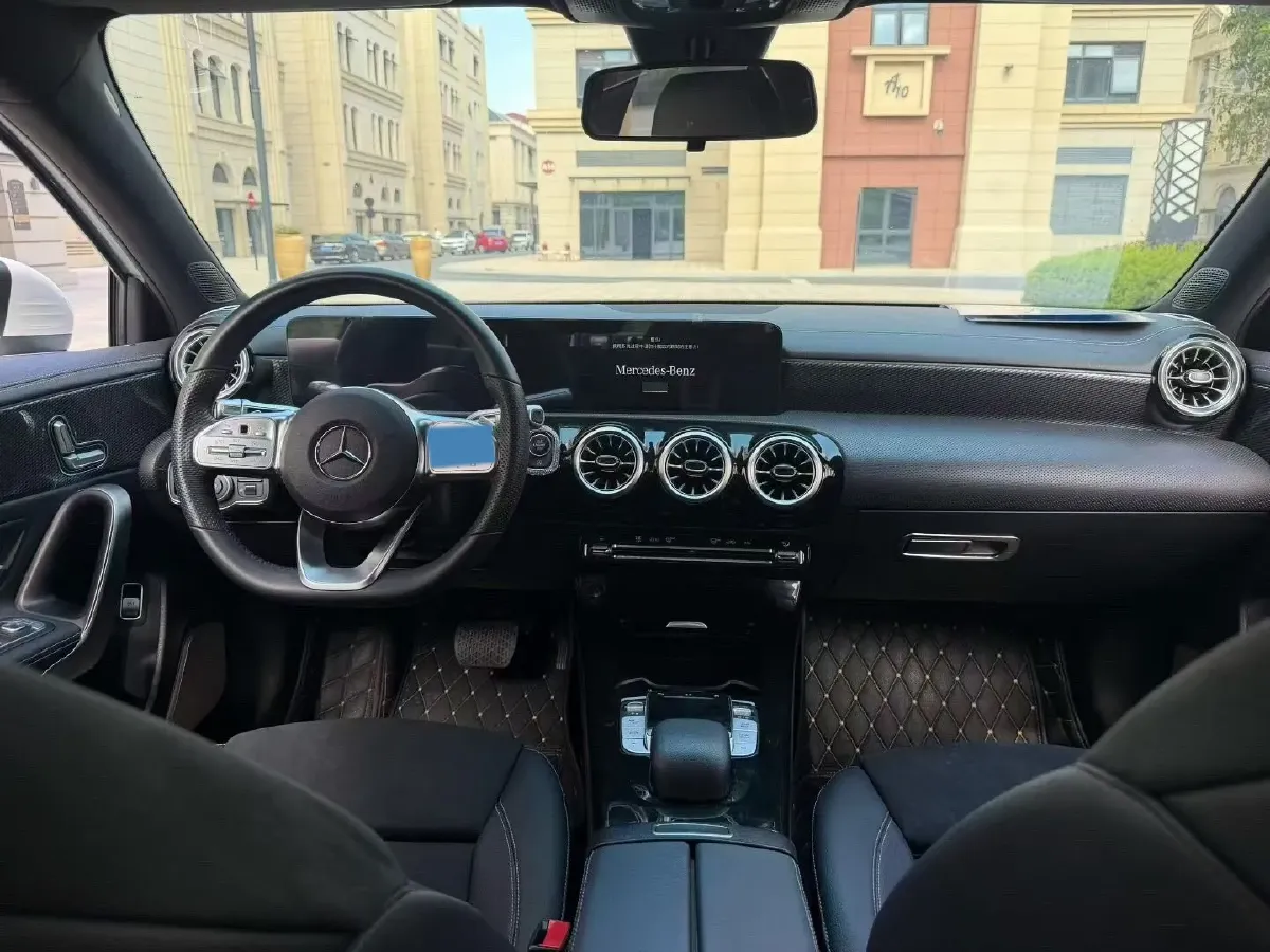 2021 Mercedes-Benz A Class 1.3T 163HP L4 7DCT,autocango,china used car exporter,china ev exporter,chinese used car exporter,chinese used ev exporter