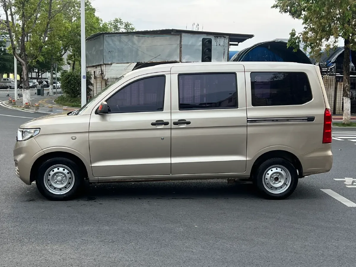 2022 JinBei Little Sea Lion X30 1.5L 102HP L4 5MT,autocango,china used car exporter,china ev exporter,chinese used car exporter,chinese used ev exporter