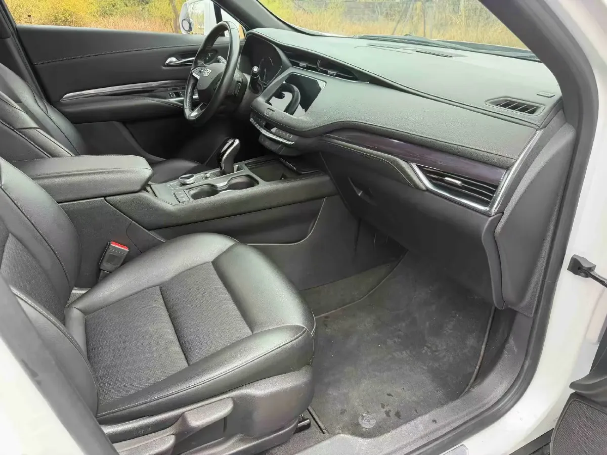 2020 Cadillac XT4 2.0T 241HP L4 9AT,autocango,china used car exporter,china ev exporter,chinese used car exporter,chinese used ev exporter
