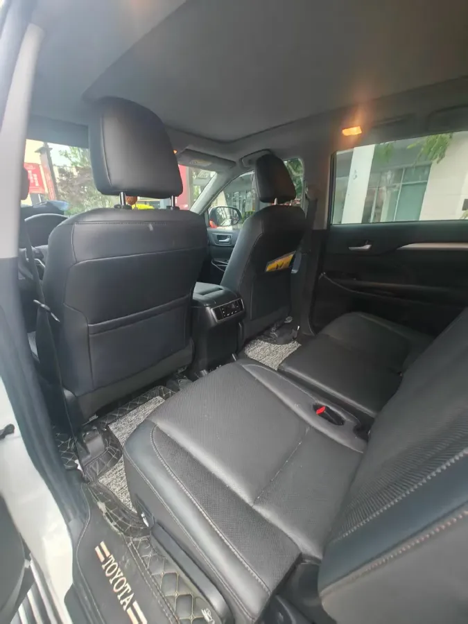 2021 Toyota Highlander 2.0T 220HP L4 6AT,autocango,china used car exporter,china ev exporter,chinese used car exporter,chinese used ev exporter