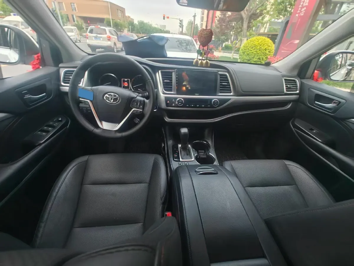 2021 Toyota Highlander 2.0T 220HP L4 6AT,autocango,china used car exporter,china ev exporter,chinese used car exporter,chinese used ev exporter