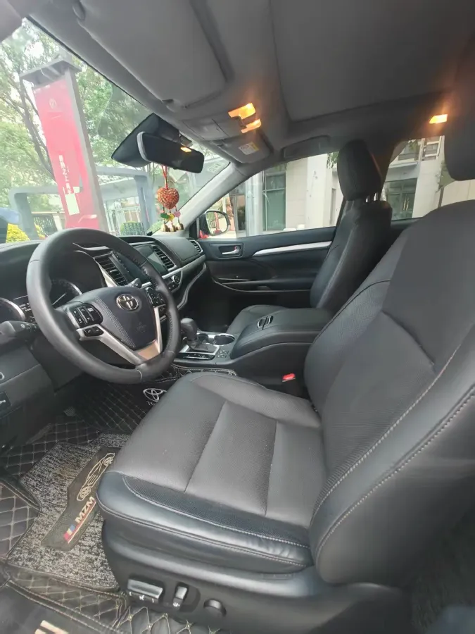 2021 Toyota Highlander 2.0T 220HP L4 6AT,autocango,china used car exporter,china ev exporter,chinese used car exporter,chinese used ev exporter