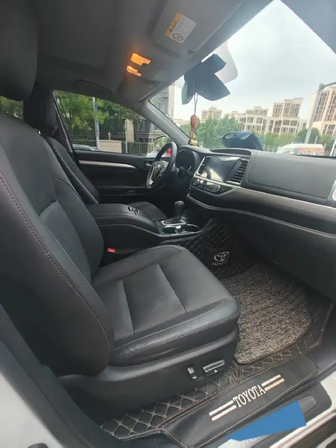 2021 Toyota Highlander 2.0T 220HP L4 6AT,autocango,china used car exporter,china ev exporter,chinese used car exporter,chinese used ev exporter