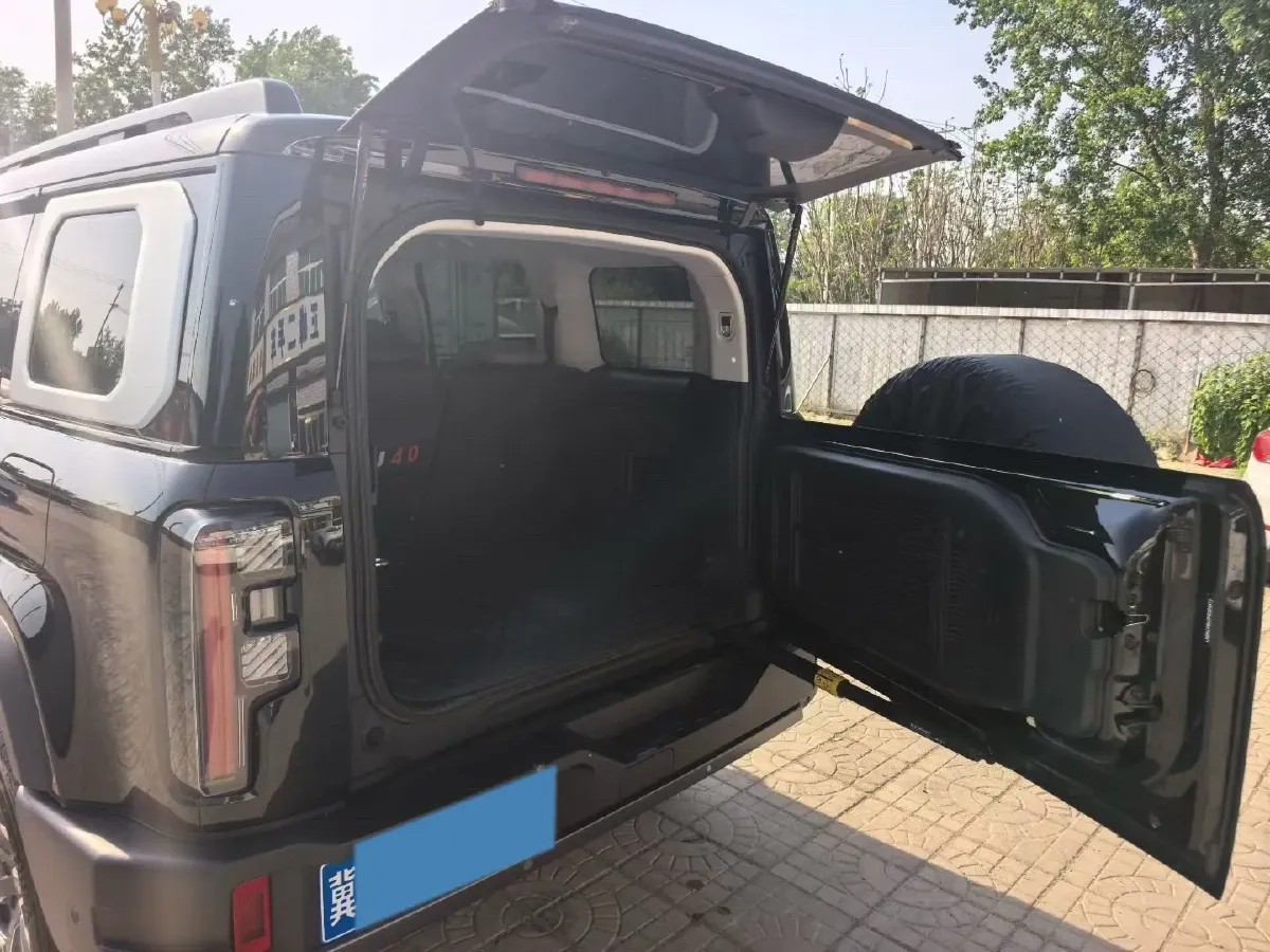 2024 Beijing BJ40 2.0T 245HP L4 8AT,autocango,china used car exporter,china ev exporter,chinese used car exporter,chinese used ev exporter