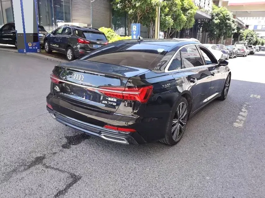 2021 Audi A6L 2.0T 190HP L4 7DCT,autocango,china used car exporter,china ev exporter,chinese used car exporter,chinese used ev exporter