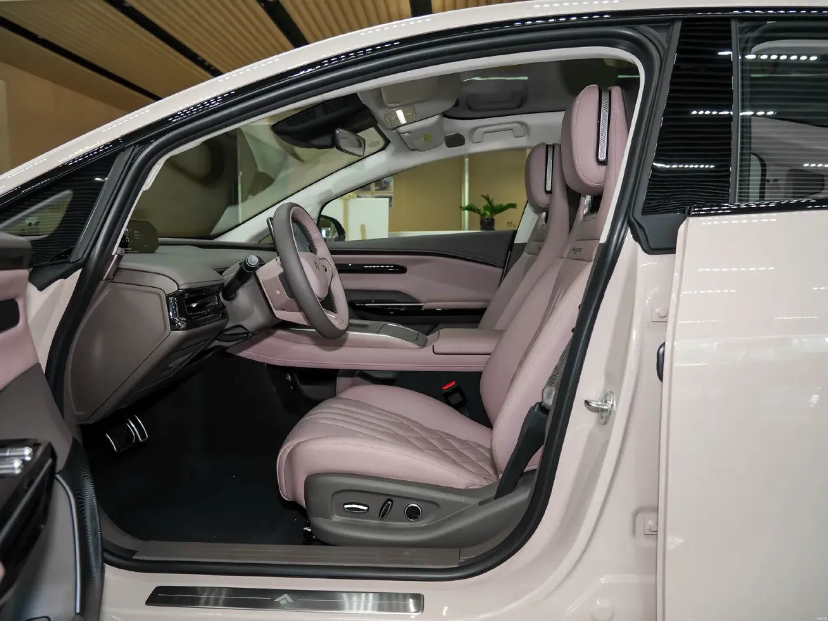 2024 HYPTEC GT BEV 80KWH,autocango,china used car exporter,china ev exporter,chinese used car exporter,chinese used ev exporter