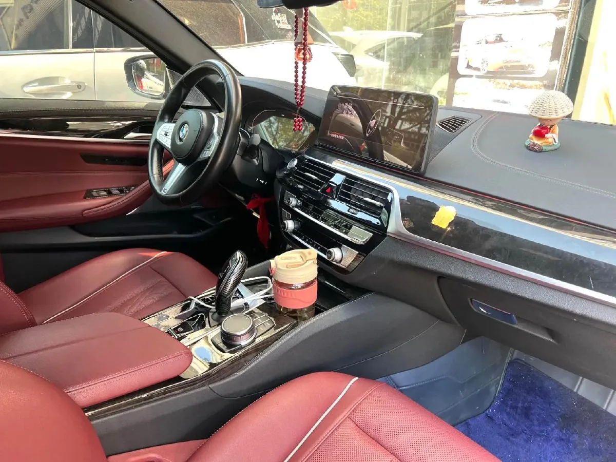 2022 BMW 5 Series 2.0T 184HP L4 8AT,autocango,china used car exporter,china ev exporter,chinese used car exporter,chinese used ev exporter