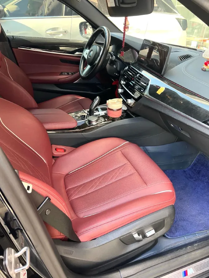 2022 BMW 5 Series 2.0T 184HP L4 8AT,autocango,china used car exporter,china ev exporter,chinese used car exporter,chinese used ev exporter