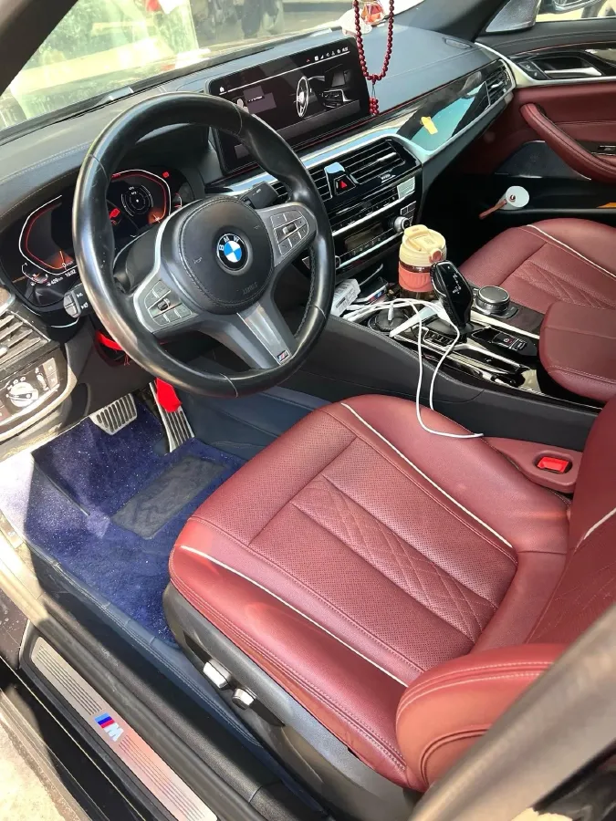 2022 BMW 5 Series 2.0T 184HP L4 8AT,autocango,china used car exporter,china ev exporter,chinese used car exporter,chinese used ev exporter