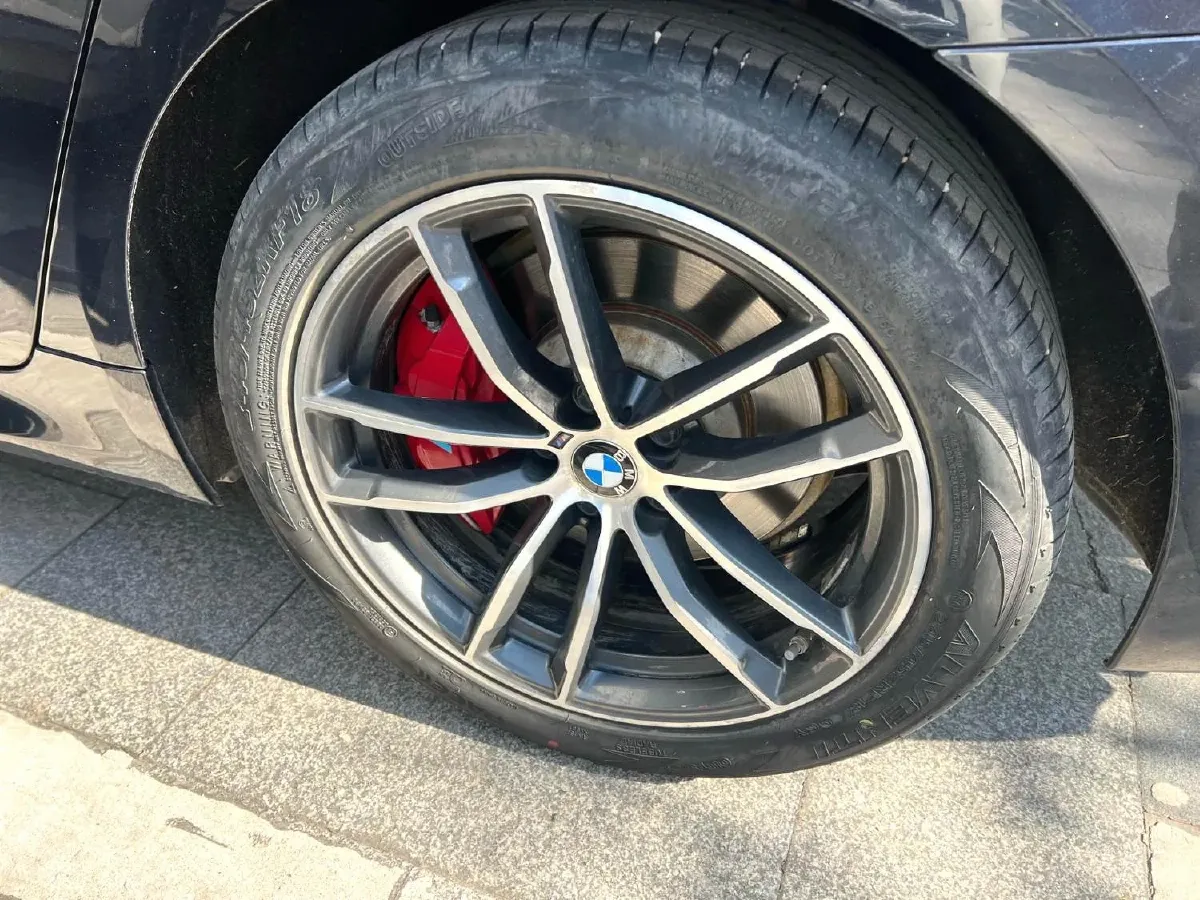 2022 BMW 5 Series 2.0T 184HP L4 8AT,autocango,china used car exporter,china ev exporter,chinese used car exporter,chinese used ev exporter
