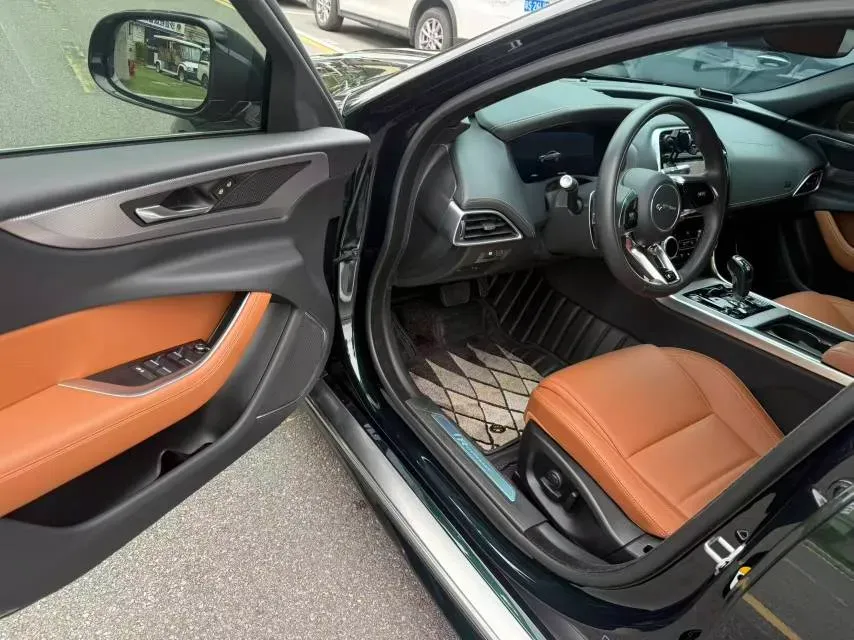 2021 Jaguar XEL 2.0T 250HP L4 8AT,autocango,china used car exporter,china ev exporter,chinese used car exporter,chinese used ev exporter
