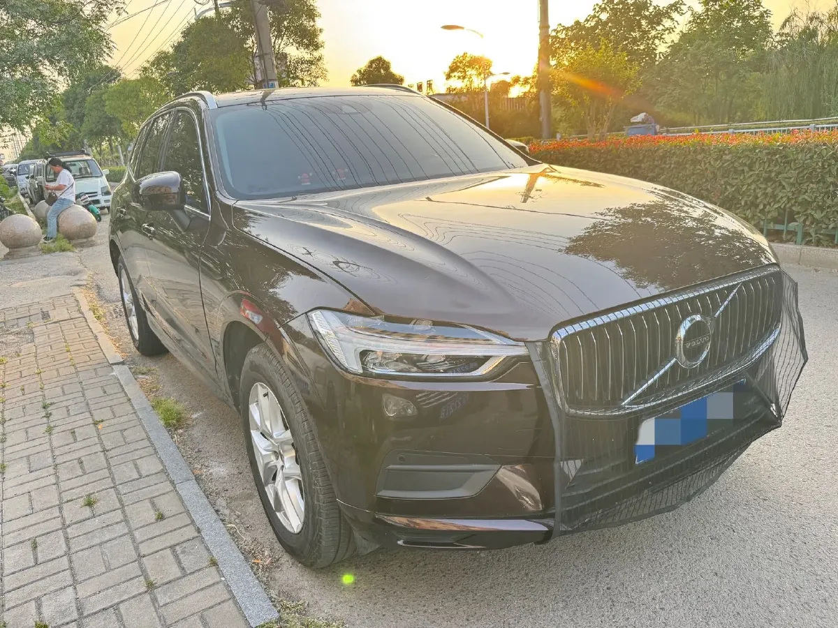 2018 Volvo XC60 2.0T 254HP L4 8AT,autocango,china used car exporter,china ev exporter,chinese used car exporter,chinese used ev exporter