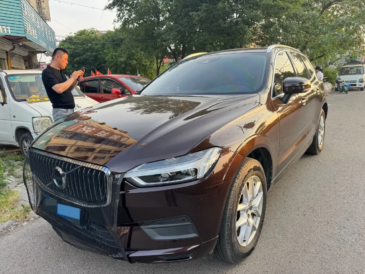 2018 Volvo XC60 2.0T 254HP L4 8AT,autocango,china used car exporter,china ev exporter,chinese used car exporter,chinese used ev exporter