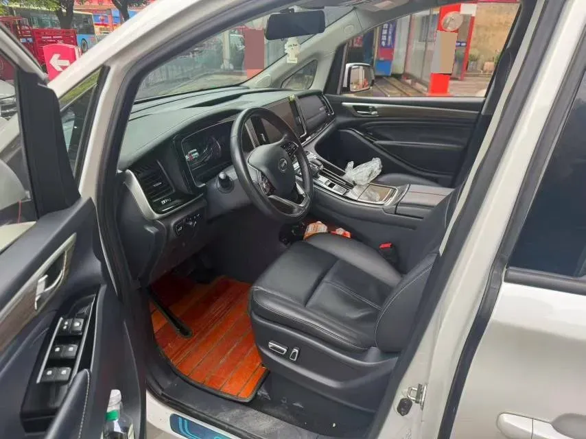 2021 GAC Trumpchi M8 2.0T 252HP L4 8AT,autocango,china used car exporter,china ev exporter,chinese used car exporter,chinese used ev exporter