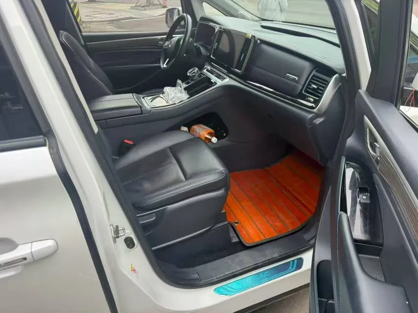 2021 GAC Trumpchi M8 2.0T 252HP L4 8AT,autocango,china used car exporter,china ev exporter,chinese used car exporter,chinese used ev exporter