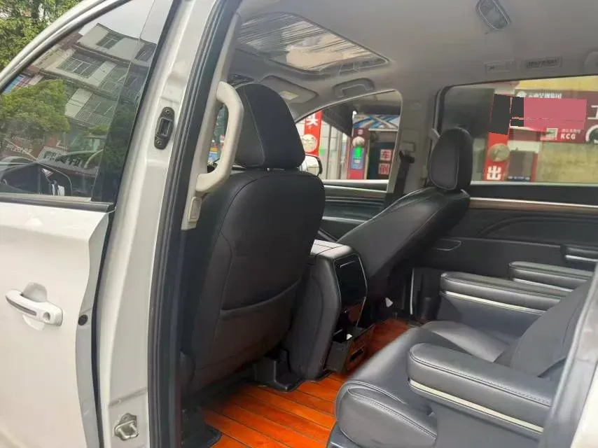 2021 GAC Trumpchi M8 2.0T 252HP L4 8AT,autocango,china used car exporter,china ev exporter,chinese used car exporter,chinese used ev exporter