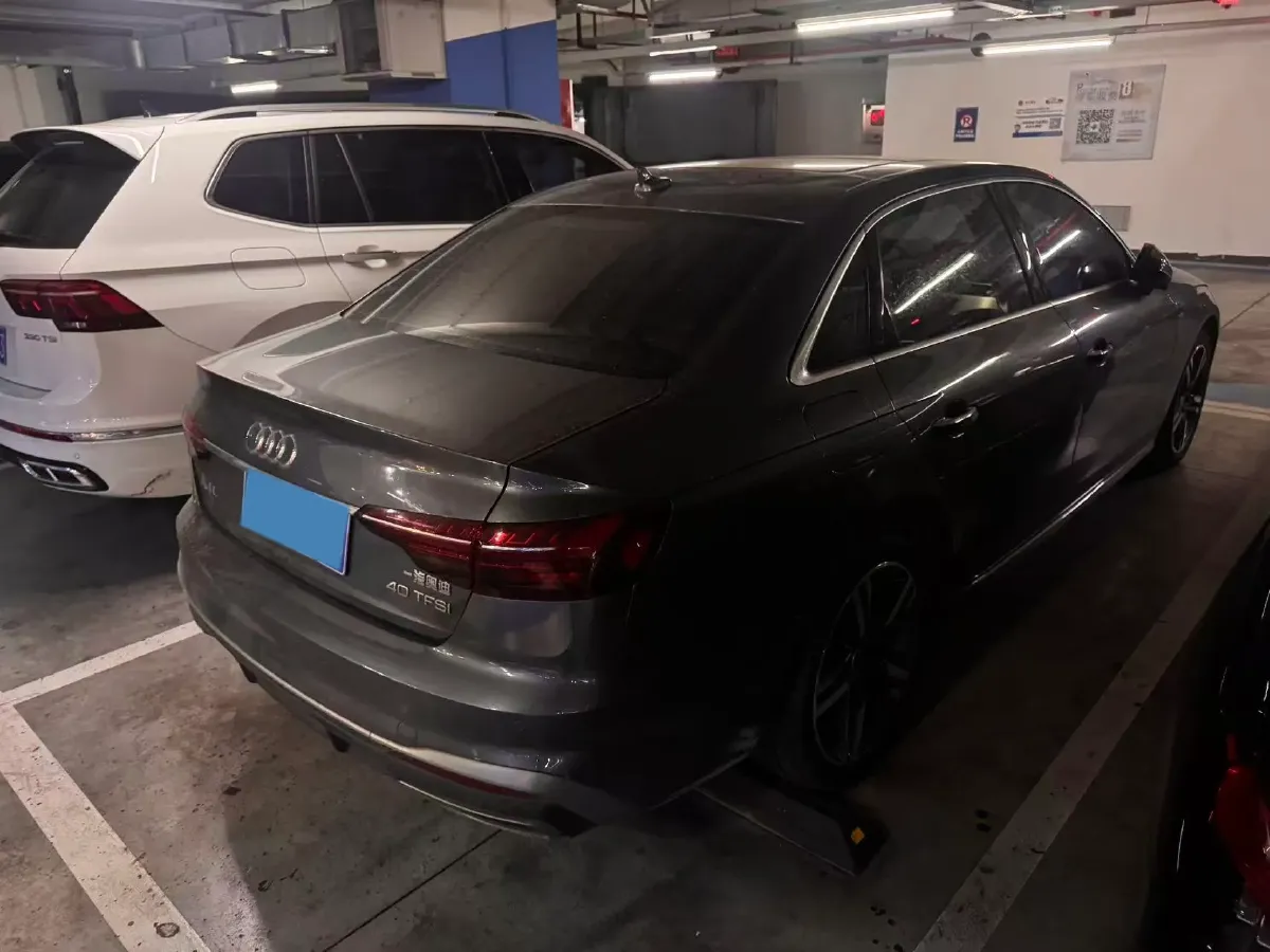 2022 Audi A4L 2.0T 190HP L4 7DCT,autocango,china used car exporter,china ev exporter,chinese used car exporter,chinese used ev exporter