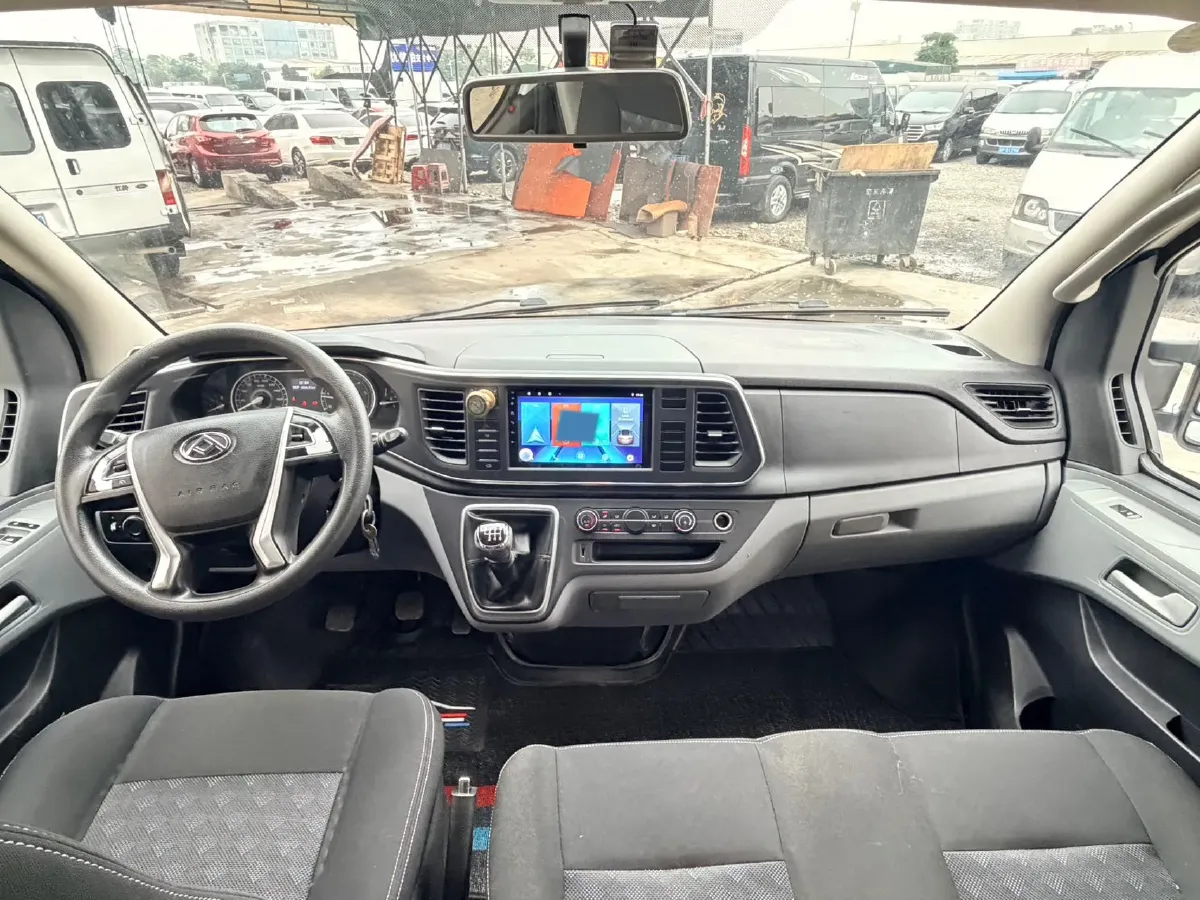 2023 MAXUS XinTu V80 2.0T 127HP L4 6MT,autocango,china used car exporter,china ev exporter,chinese used car exporter,chinese used ev exporter