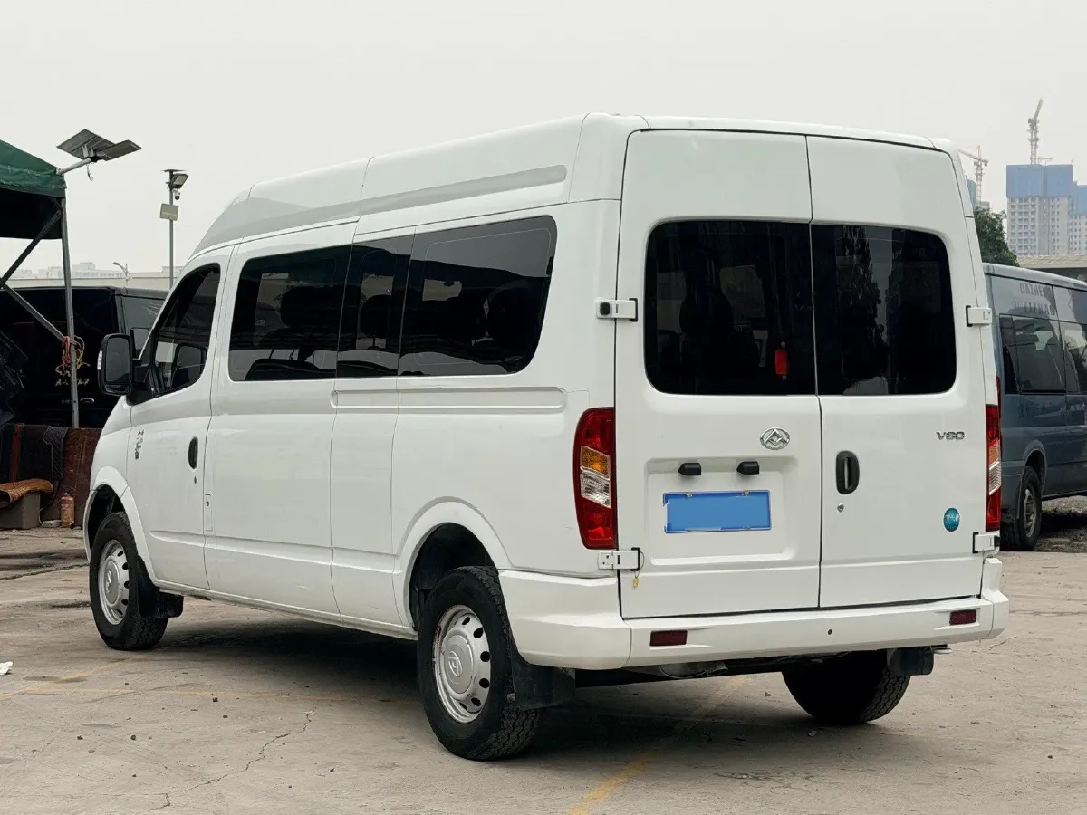 2023 MAXUS XinTu V80 2.0T 127HP L4 6MT,autocango,china used car exporter,china ev exporter,chinese used car exporter,chinese used ev exporter