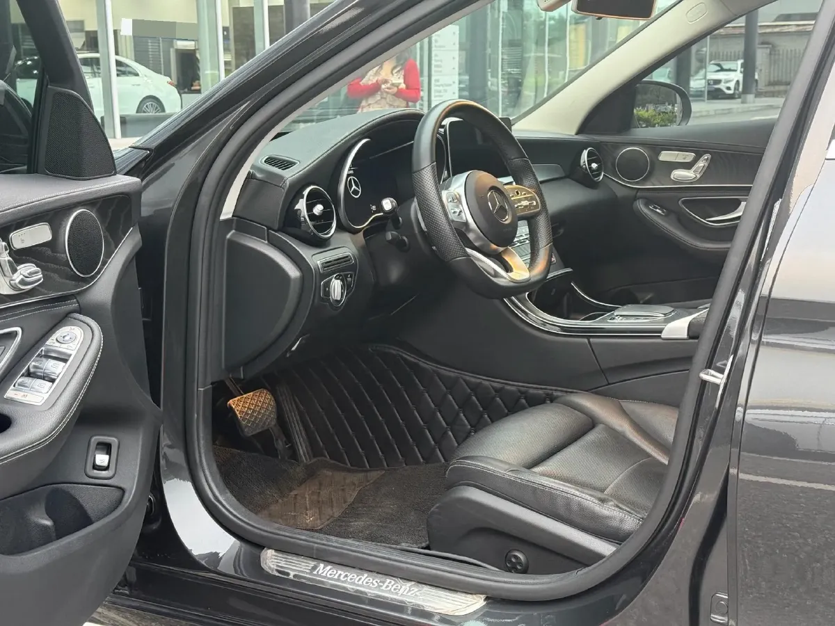 2020 Mercedes-Benz C Class 1.5T 184HP L4 9AT,autocango,china used car exporter,china ev exporter,chinese used car exporter,chinese used ev exporter