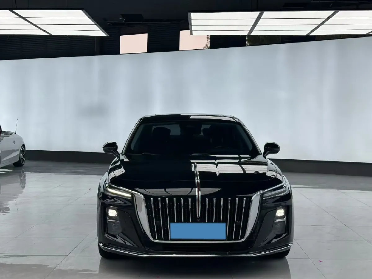 2023 HongQi H5 2.0T 224HP L4 8AT,autocango,china used car exporter,china ev exporter,chinese used car exporter,chinese used ev exporter