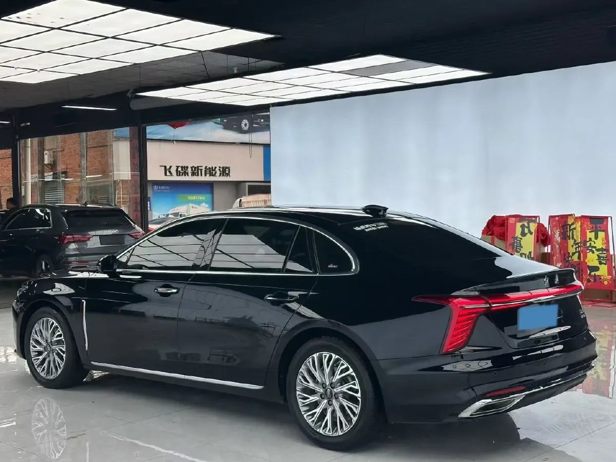 2023 HongQi H5 2.0T 224HP L4 8AT,autocango,china used car exporter,china ev exporter,chinese used car exporter,chinese used ev exporter