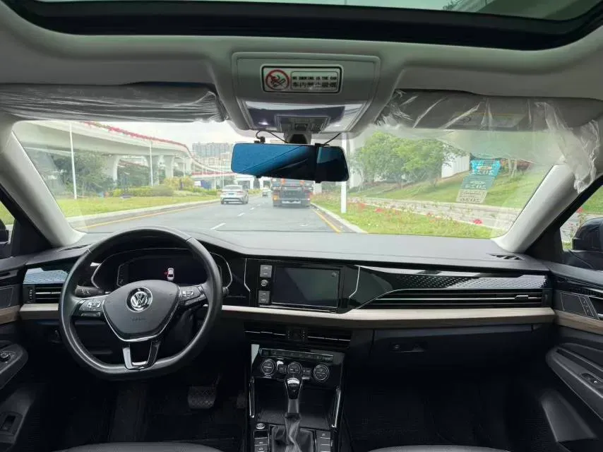 2019 Volvo V40 1.5T 152HP L4 6AT,autocango,china used car exporter,china ev exporter,chinese used car exporter,chinese used ev exporter