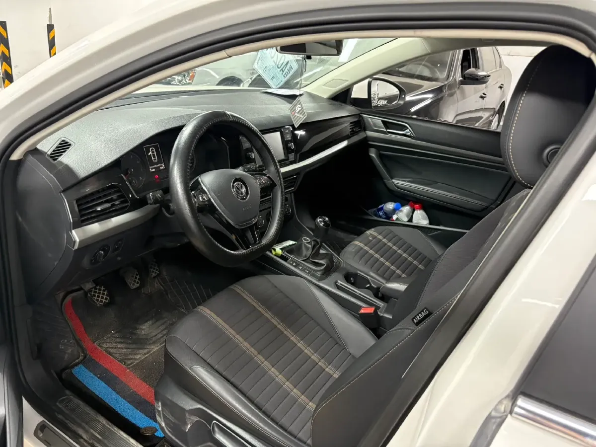 2019 Volkswagen Lavida 1.5L 113HP L4 5MT,autocango,china used car exporter,china ev exporter,chinese used car exporter,chinese used ev exporter