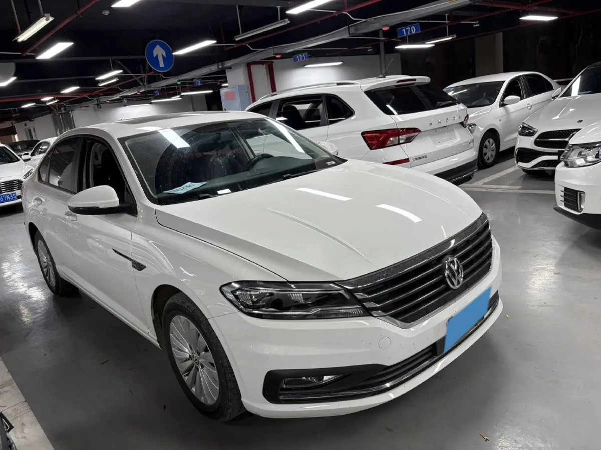 2019 Volkswagen Lavida 1.5L 113HP L4 5MT,autocango,china used car exporter,china ev exporter,chinese used car exporter,chinese used ev exporter