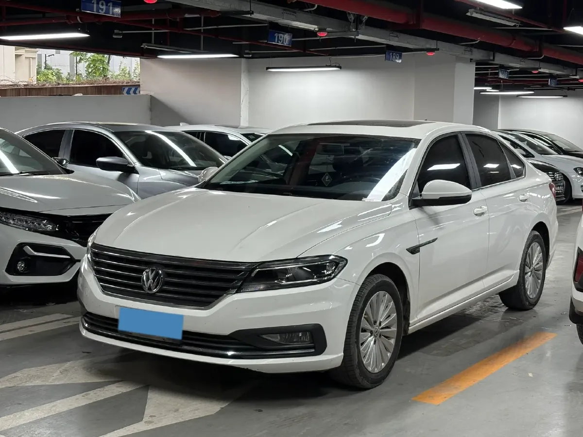 2019 Volkswagen Lavida 1.5L 113HP L4 5MT,autocango,china used car exporter,china ev exporter,chinese used car exporter,chinese used ev exporter