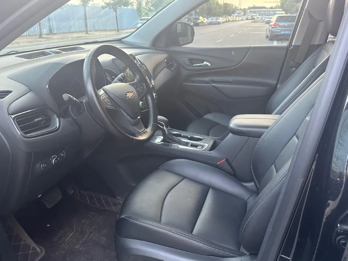 2021 Chevrolet Equinox 1.5T 169HP L4 6AT,autocango,china used car exporter,china ev exporter,chinese used car exporter,chinese used ev exporter