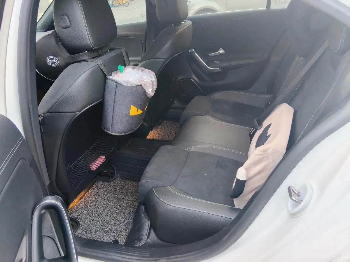 2020 Mercedes-Benz A Class 1.3T 163HP L4 7DCT,autocango,china used car exporter,china ev exporter,chinese used car exporter,chinese used ev exporter