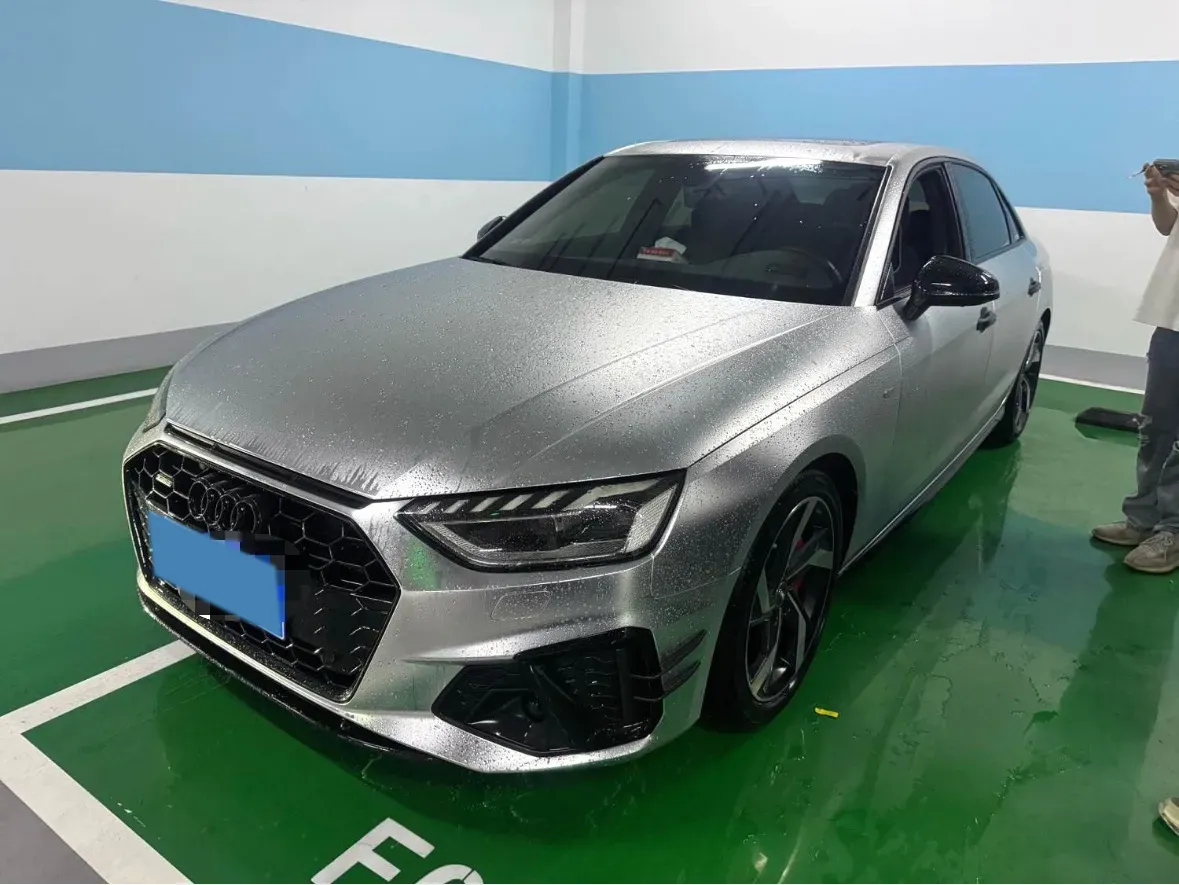 2023 Audi A4L 2.0T 190HP L4 7DCT,autocango,china used car exporter,china ev exporter,chinese used car exporter,chinese used ev exporter