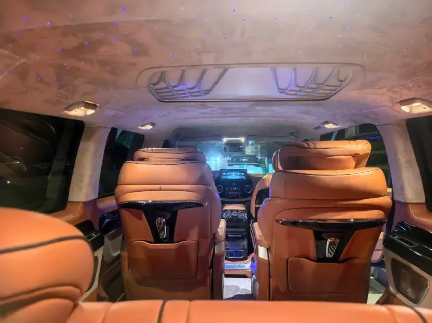2023 Mercedes-Benz Vito 2.0T 211HP L4 9AT,autocango,china used car exporter,china ev exporter,chinese used car exporter,chinese used ev exporter