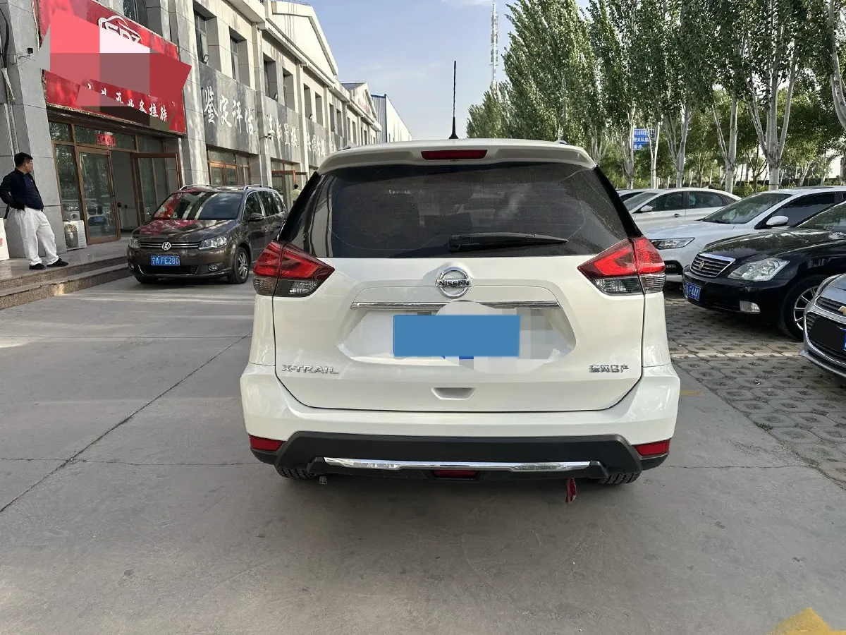 2023 Nissan X-Trail 2.0L 151HP L4 CVT,autocango,china used car exporter,china ev exporter,chinese used car exporter,chinese used ev exporter