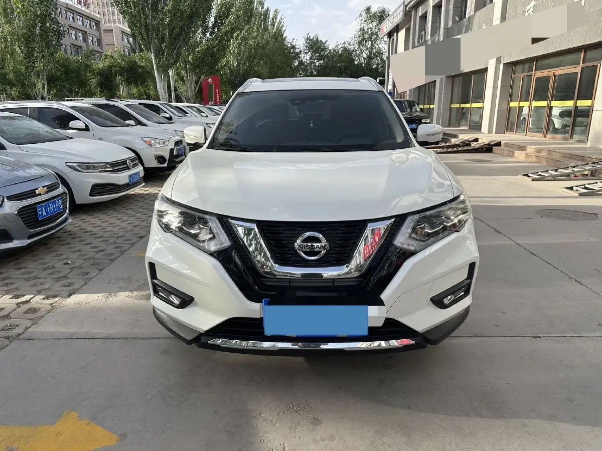 2023 Nissan X-Trail 2.0L 151HP L4 CVT,autocango,china used car exporter,china ev exporter,chinese used car exporter,chinese used ev exporter
