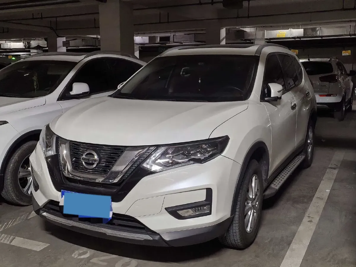 2023 Nissan X-Trail 2.0L 151HP L4 CVT,autocango,china used car exporter,china ev exporter,chinese used car exporter,chinese used ev exporter