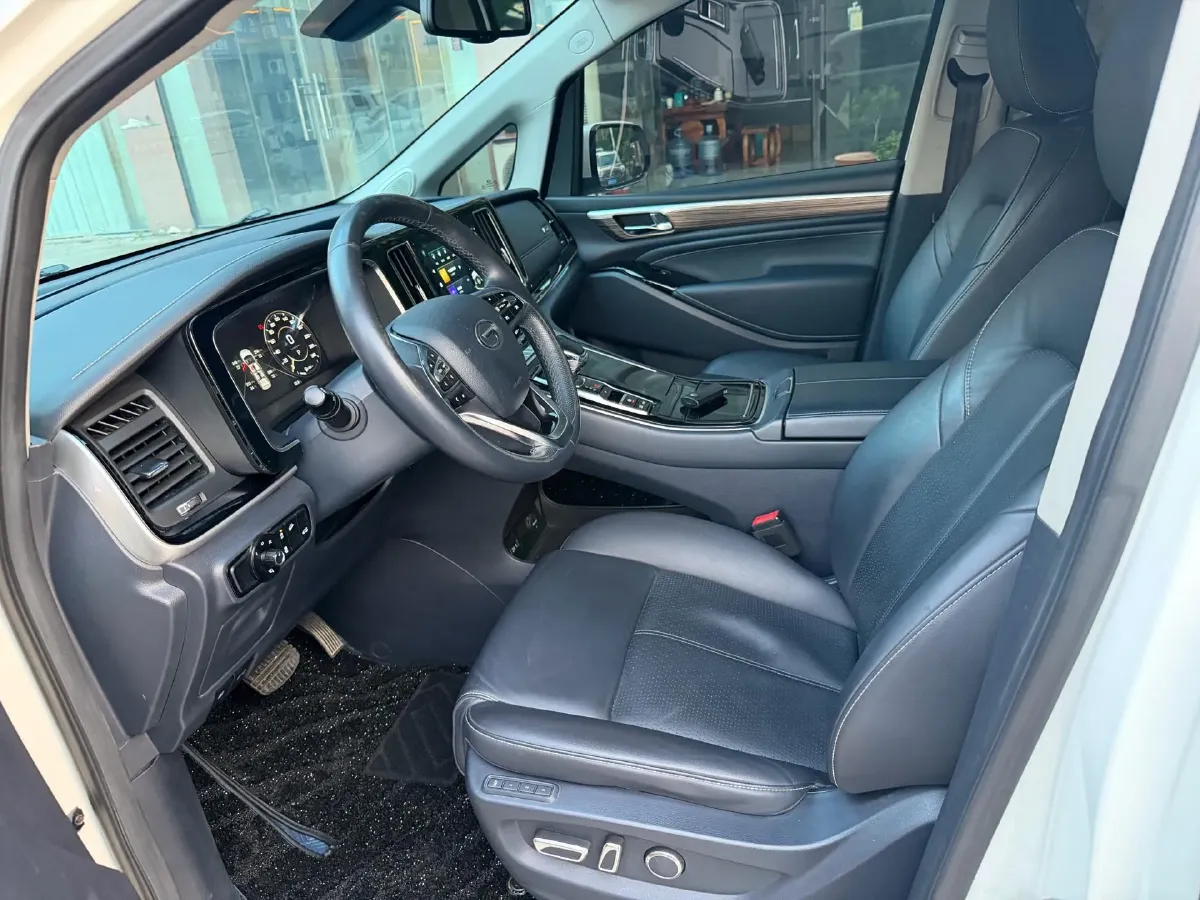 2021 GAC Trumpchi M8 2.0T 252HP L4 8AT,autocango,china used car exporter,china ev exporter,chinese used car exporter,chinese used ev exporter