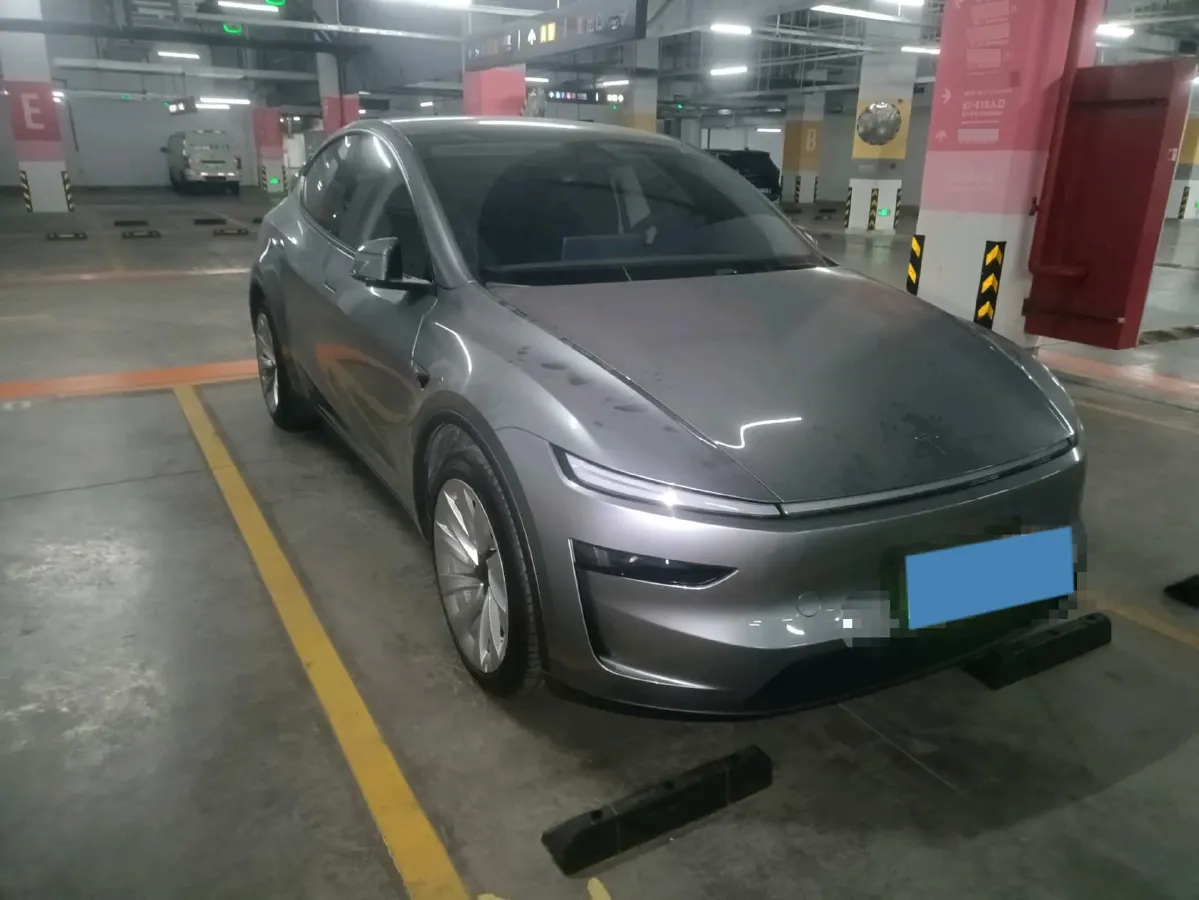 2025 Tesla Model Y BEV 62.5KWH,autocango,china used car exporter,china ev exporter,chinese used car exporter,chinese used ev exporter