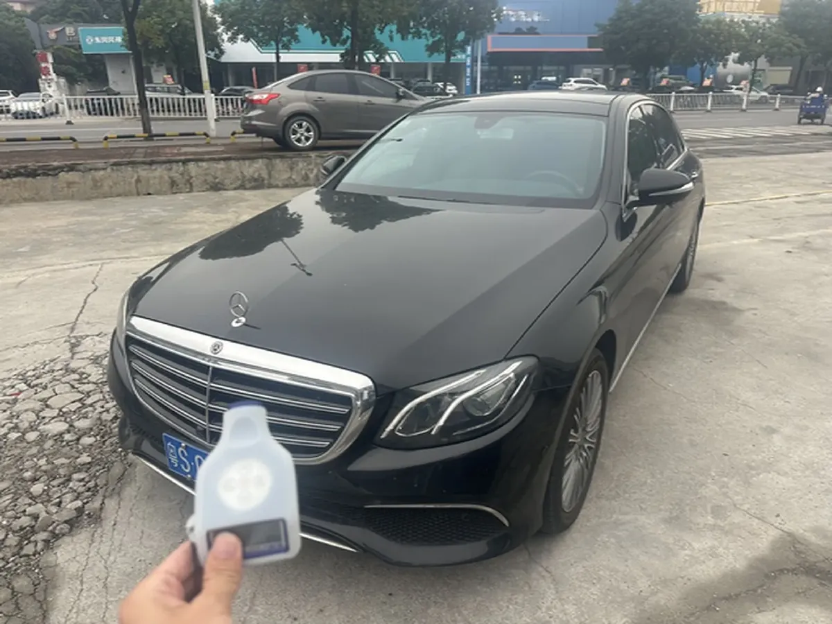 2020 Mercedes-Benz E Class 2.0T 258HP L4 9AT,autocango,china used car exporter,china ev exporter,chinese used car exporter,chinese used ev exporter