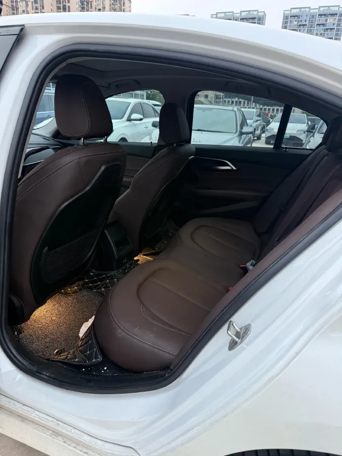 2020 BMW 1 Series 1.5T 140HP L3 7DCT,autocango,china used car exporter,china ev exporter,chinese used car exporter,chinese used ev exporter