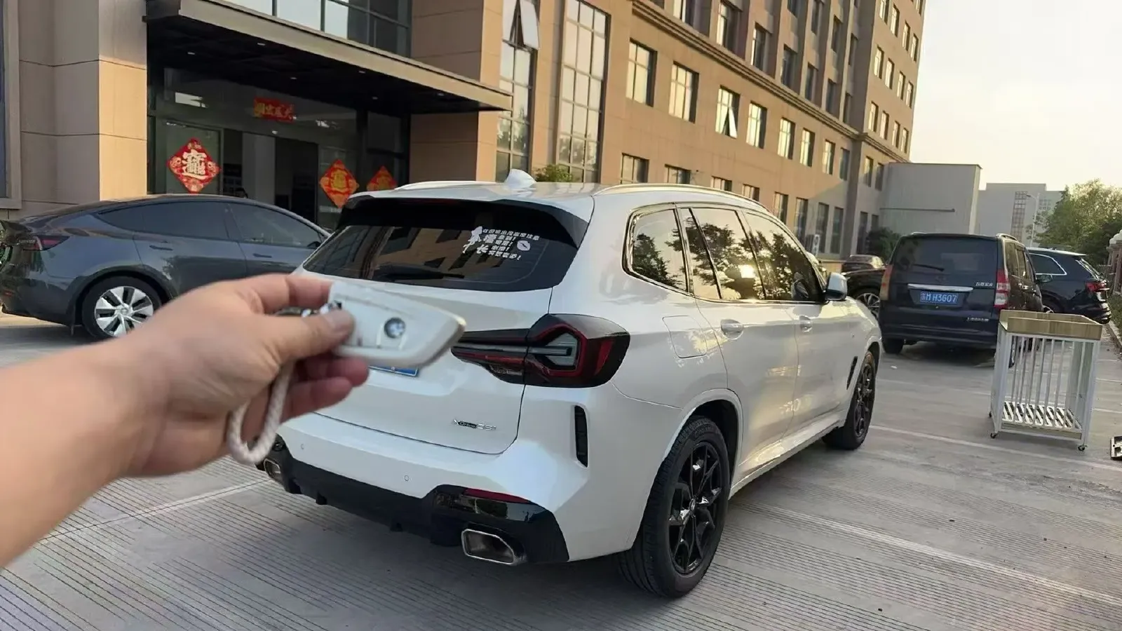 2022 BMW X3 2.0T 184HP L4 8AT,autocango,china used car exporter,china ev exporter,chinese used car exporter,chinese used ev exporter