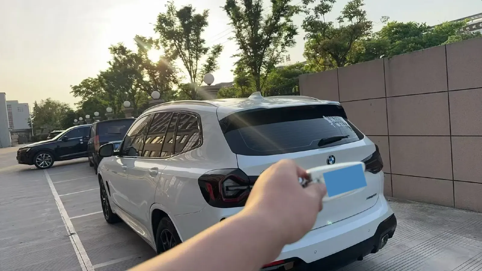 2022 BMW X3 2.0T 184HP L4 8AT,autocango,china used car exporter,china ev exporter,chinese used car exporter,chinese used ev exporter