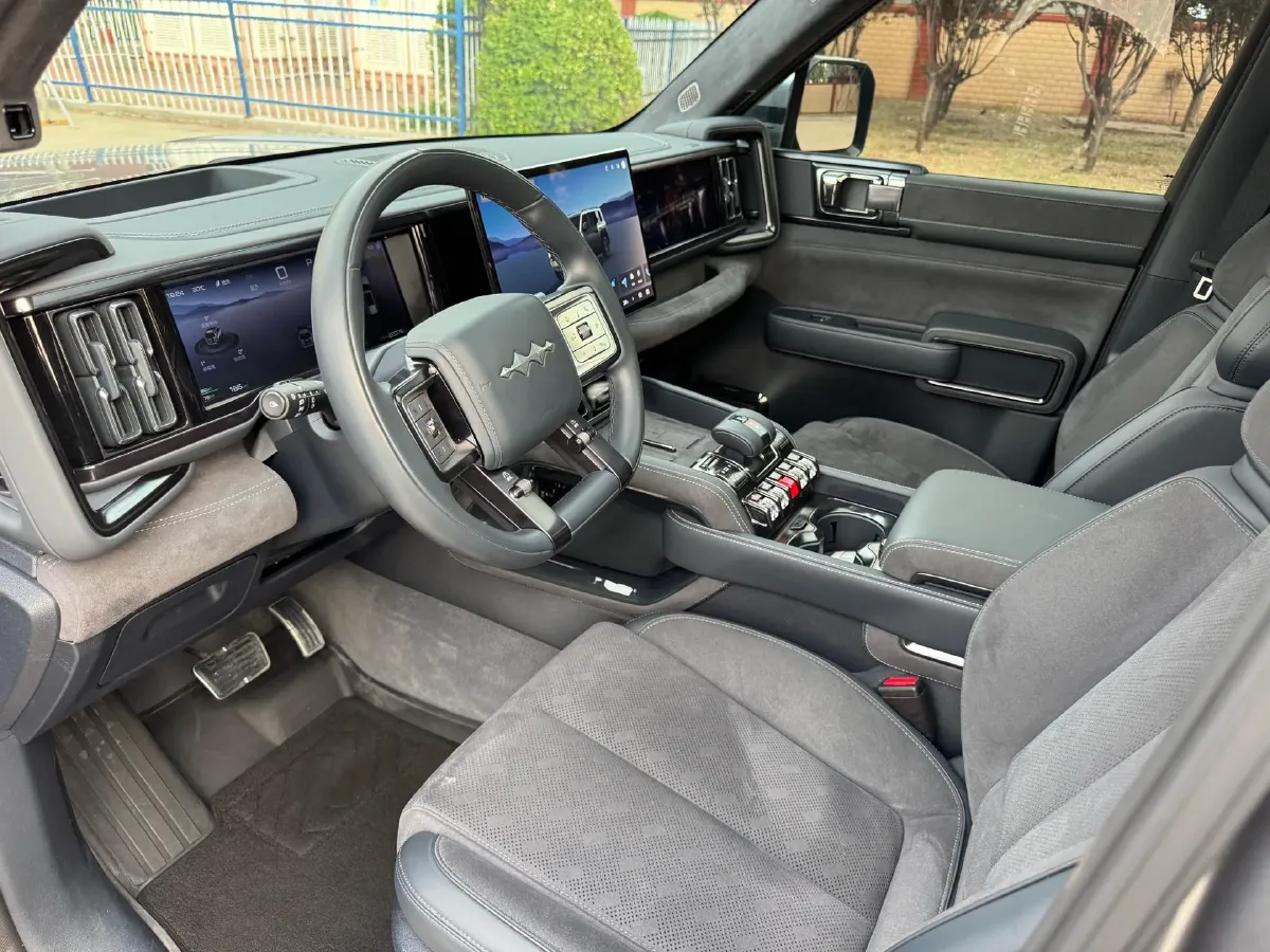 2023 FangChengBao Bao 5 1.5T 194HP L4 E-CVT PHEV 31.8KWH,autocango,china used car exporter,china ev exporter,chinese used car exporter,chinese used ev exporter