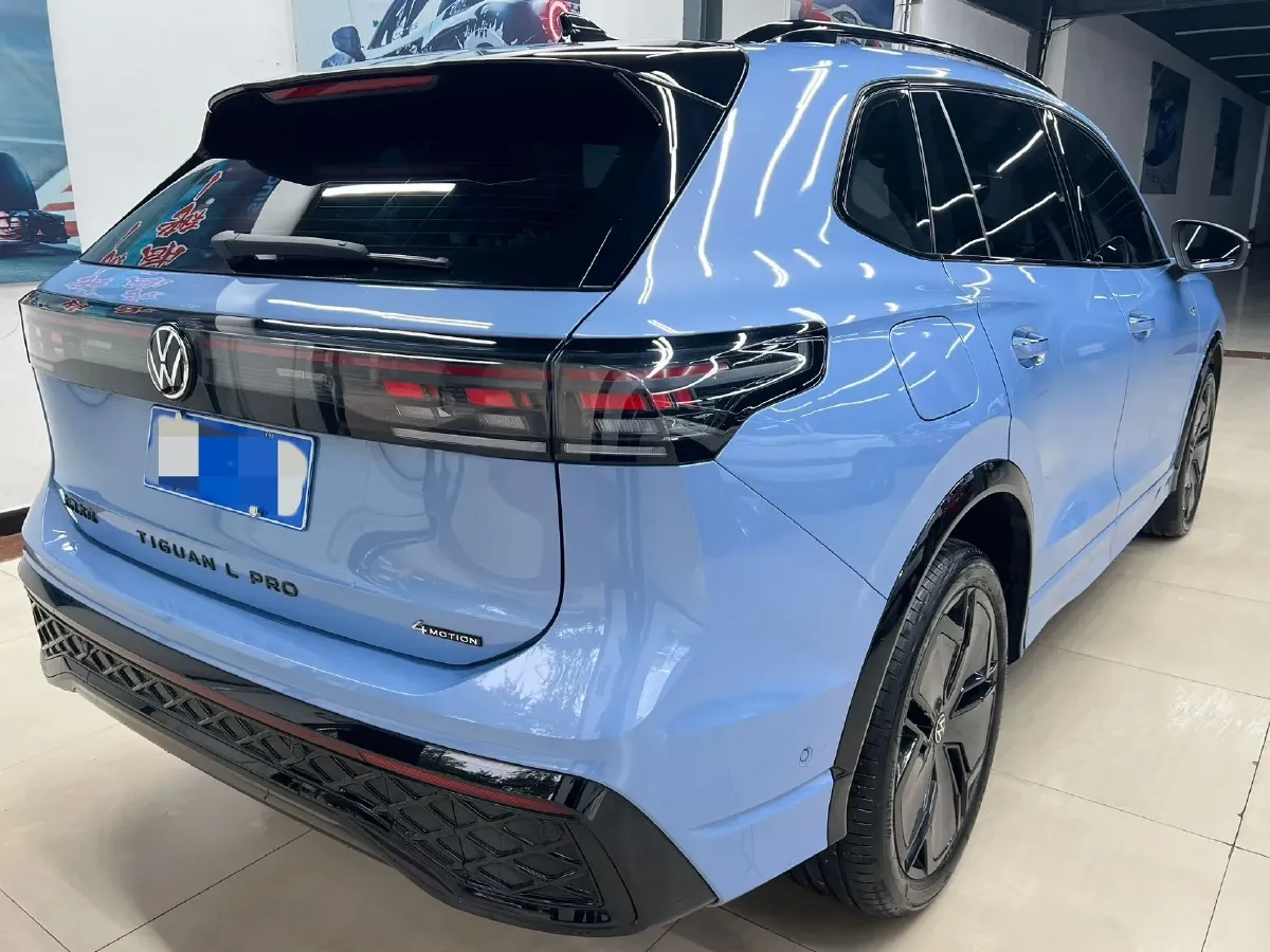 2024 Volkswagen Tiguan L 2.0T 220HP L4 7DCT,autocango,china used car exporter,china ev exporter,chinese used car exporter,chinese used ev exporter