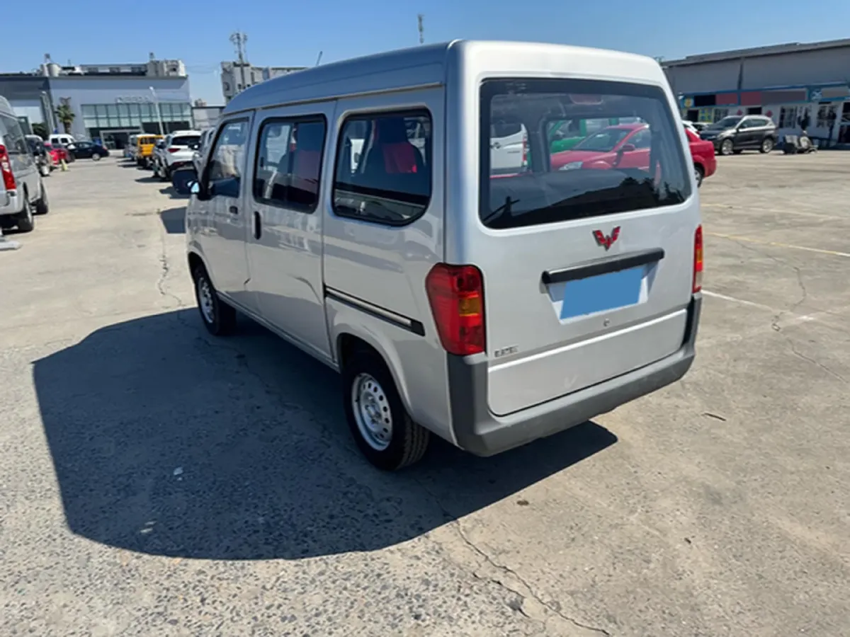 2015 WuLing ZhiGuang 1.2L 82HP L4 5MT,autocango,china used car exporter,china ev exporter,chinese used car exporter,chinese used ev exporter